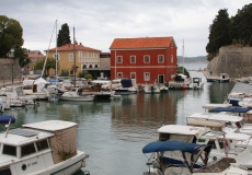 Chorvatsko, Zadar - přístav a restaurace Foša