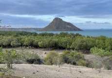 Madagaskar, pohled na Nosy Lonjo 122 m.n.m.