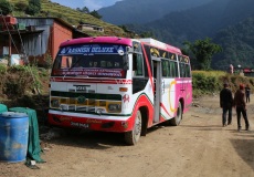 Z Matkyu do Pokhary nás veze horský autobus