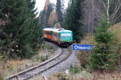 Nedaleko Ovesné - motorák 628 společnosti GW train