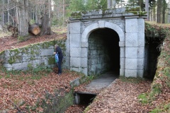 Jelení vrchy, tunel Schwarzenberského kanálu