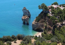 Gargano, Mattinata - skalní útvar Arco magico v zátoce Zagare